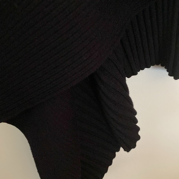 Guess sweater, scarf like front, lace up detail on back. Size Medium - Picture 8 of 12